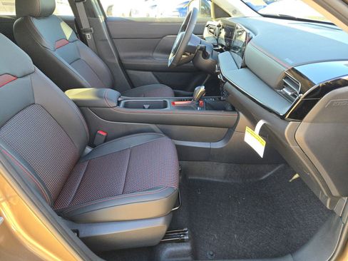 New 2026 Nissan Kicks SR FWD image 18