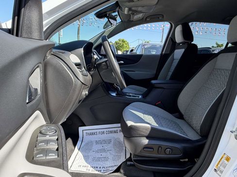 Certified 2023 Chevrolet Equinox LS w/ LS Convenience Package FWD image 8