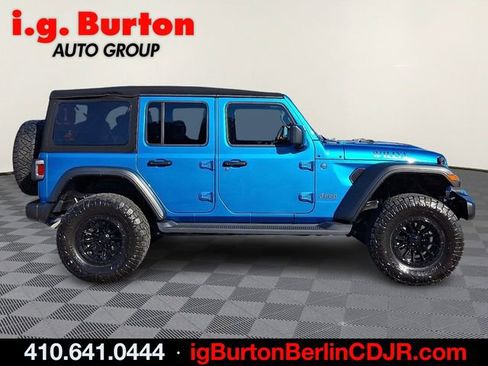 Used 2024 Jeep Wrangler Unlimited image 7