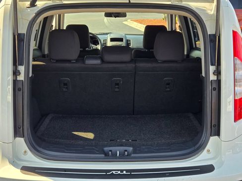Used 2012 Kia Soul FWD image 19
