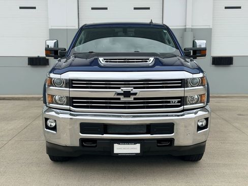 Used 2018 Chevrolet Silverado 2500 LTZ w/ Duramax Plus Package AWD/4WD image 8