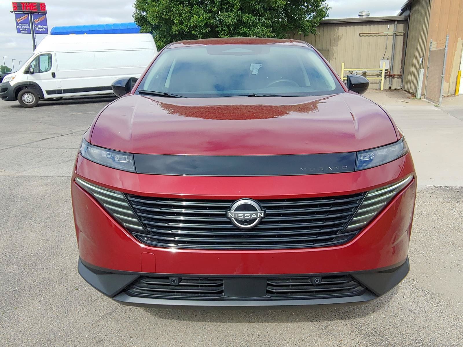 Used 2025 Nissan Murano SV AWD/4WD image 2