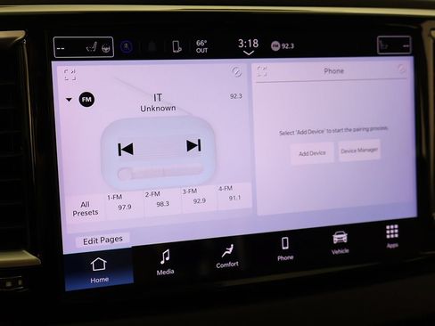 Used 2024 Chrysler Pacifica Touring-L FWD image 48