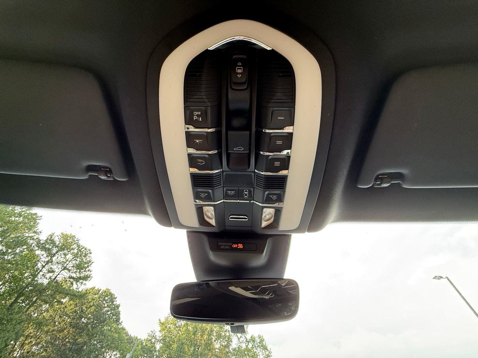 Used 2020 Porsche Macan S AWD/4WD image 50