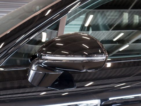 Used 2023 Porsche Cayenne Turbo AWD/4WD image 27