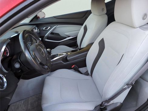 Used 2016 Chevrolet Camaro LT image 9