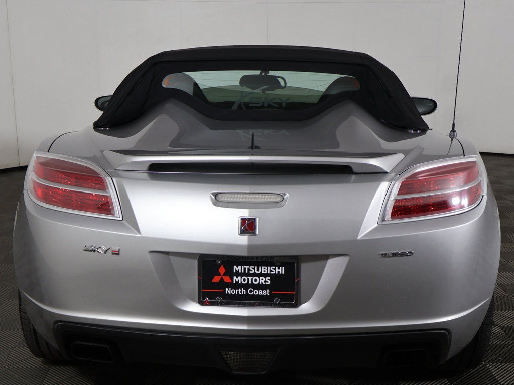 Used 2009 Saturn Sky Red Line RWD image 7