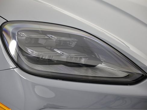 New 2026 Porsche Cayenne S image 18