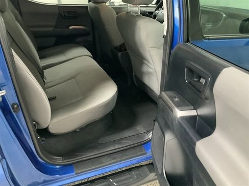 Used 2016 Toyota Tacoma SR5 image 17