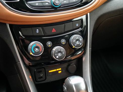Used 2018 Chevrolet Trax Premier FWD image 5