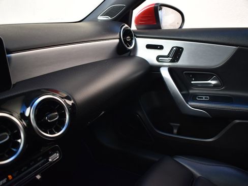 Used 2019 Mercedes-Benz A 220 4MATIC image 33