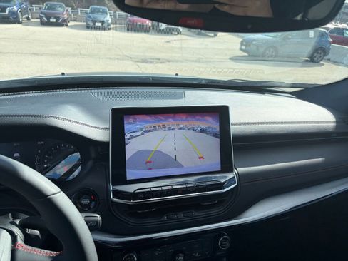 Used 2025 Jeep Compass Trailhawk image 22