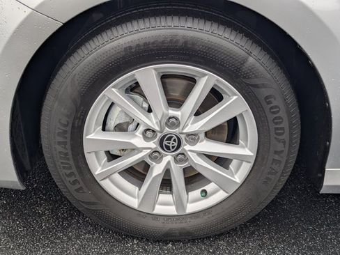 Used 2025 Toyota Camry LE image 11