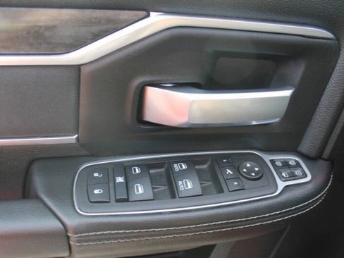 Used 2024 RAM 2500 Big Horn w/ Bed Utility Group image 17