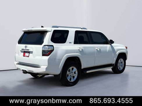 Used 2017 Toyota 4Runner SR5 RWD image 3