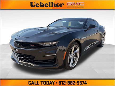 Used 2019 Chevrolet Camaro SS RWD image 4