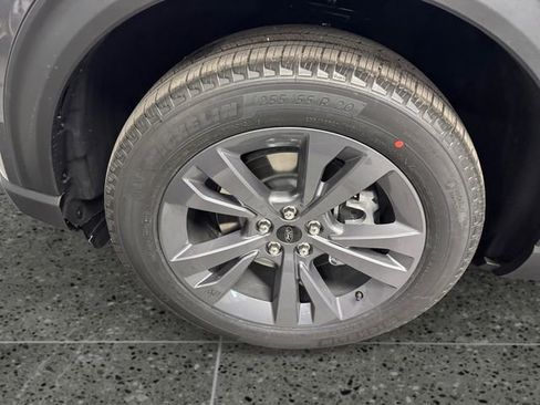 Used 2026 Ford Explorer Active AWD/4WD image 24