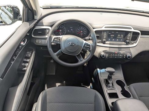Used 2019 Kia Sorento FWD image 19