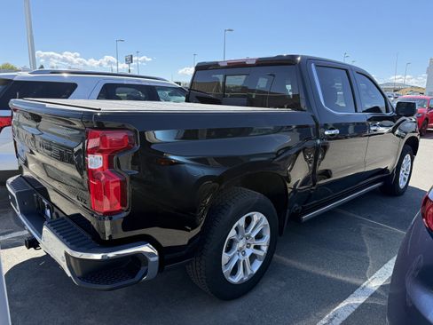 Used 2023 Chevrolet Silverado 1500 LTZ w/ LTZ Convenience Package II AWD/4WD image 2
