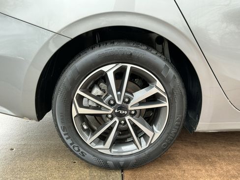 Used 2023 Kia Forte LXS w/ LXS Technology Package image 29