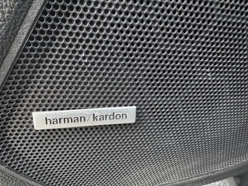 Used 2018 Subaru Outback 3.6R Touring w/ Popular Package #3 image 16