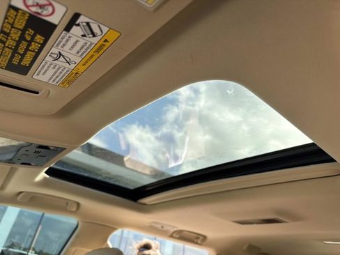 Used 2018 Lexus LX 570 4WD w/ Luxury Package image 33