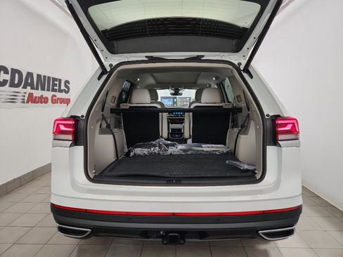 New 2026 Volkswagen Atlas SE FWD image 36