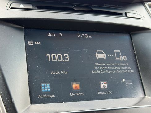 Used 2017 Hyundai Santa Fe Sport FWD image 20