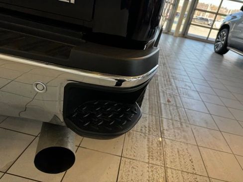 Used 2017 GMC Sierra 3500 SLT w/ Duramax Plus Package image 37