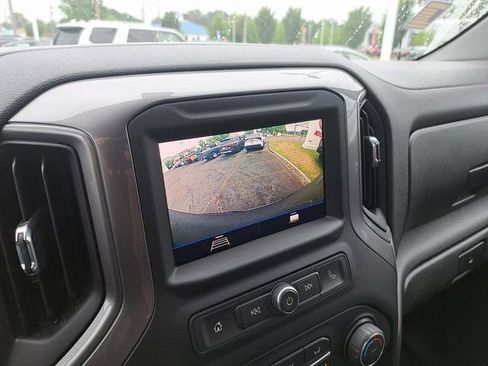 Used 2022 Chevrolet Silverado 1500 Custom AWD/4WD image 17