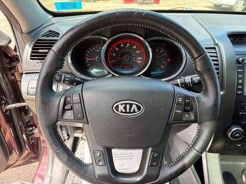Used 2011 Kia Sorento SX AWD/4WD image 17