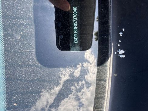 Used 2025 Kia Sportage LX image 9