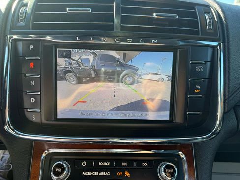 Used 2020 Lincoln Continental image 21