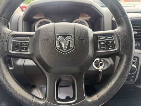 Used 2017 RAM 1500 Express AWD/4WD image 23