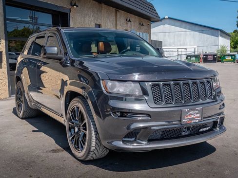 Used 2013 Jeep Grand Cherokee SRT8 w/ Luxury Group II AWD/4WD image 4