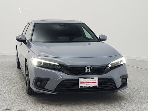 Used 2024 Honda Civic Sport Touring image 2