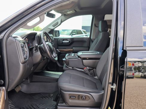 Used 2020 Chevrolet Silverado 1500 RST image 11