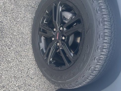 Used 2023 GMC Terrain AT4 w/ Infotainment Package II image 4