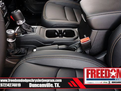 New 2025 Jeep Gladiator Sport image 37