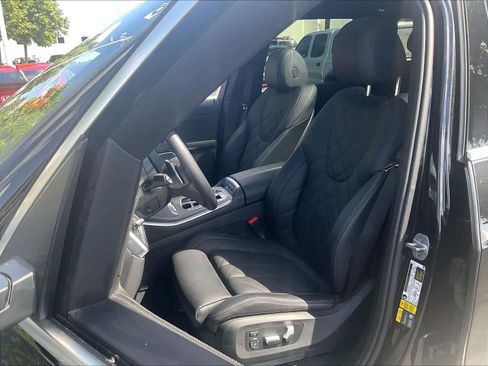 Used 2024 BMW X5 xDrive50e w/ Parking Assistance Package AWD/4WD image 25