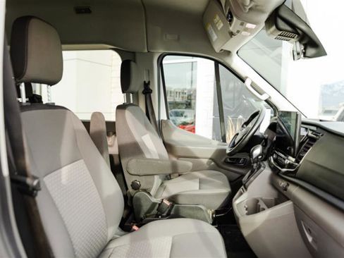 Used 2024 Ford Transit 350 XLT image 29