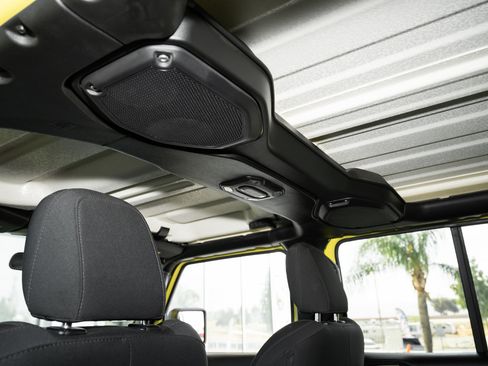 Used 2023 Jeep Wrangler Sport S image 34