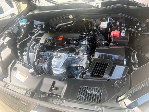 Certified 2025 Honda HR-V LX image 34