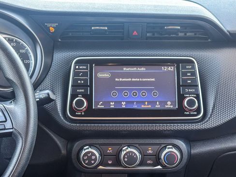 Used 2023 Nissan Kicks S image 18