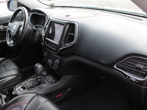 Used 2021 Jeep Cherokee Trailhawk w/ Comfort/Convenience Group image 47