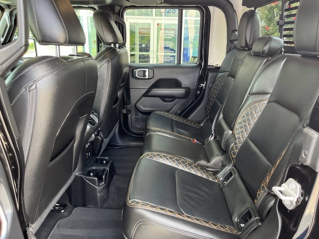 Used 2022 Jeep Gladiator Overland AWD/4WD image 13