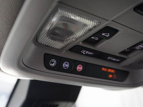 Used 2021 Chevrolet Equinox Premier image 28