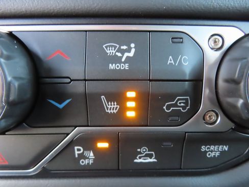 New 2026 Jeep Gladiator Mojave w/ Safety Group image 12