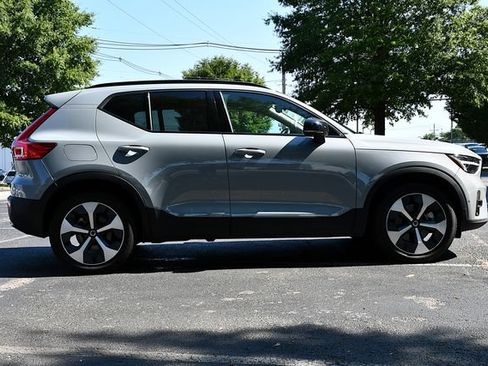 Used 2026 Volvo XC40 B5 Plus AWD/4WD image 8