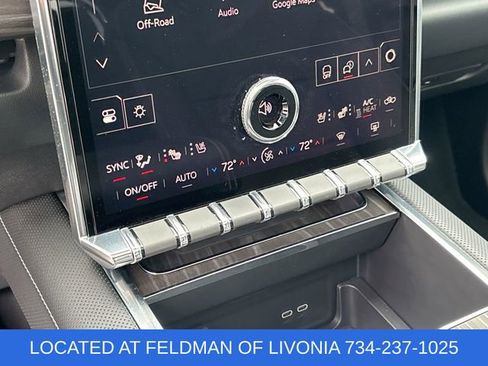 Used 2024 GMC Sierra EV Denali AWD/4WD image 17